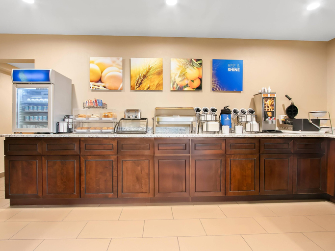 Food & Drinks 5, Comfort Inn Detroit Downtown, Wayne