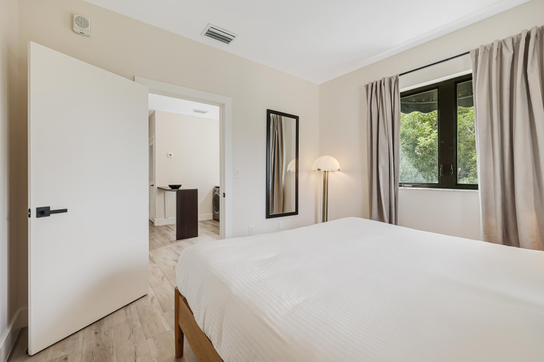 Bedroom 2, Roami at The Palace, Miami-Dade