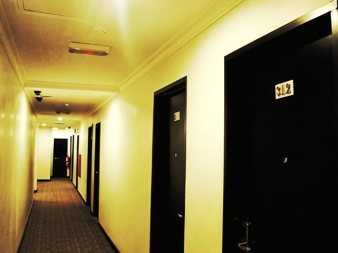 Others 5, Adel Hotel, Putatan