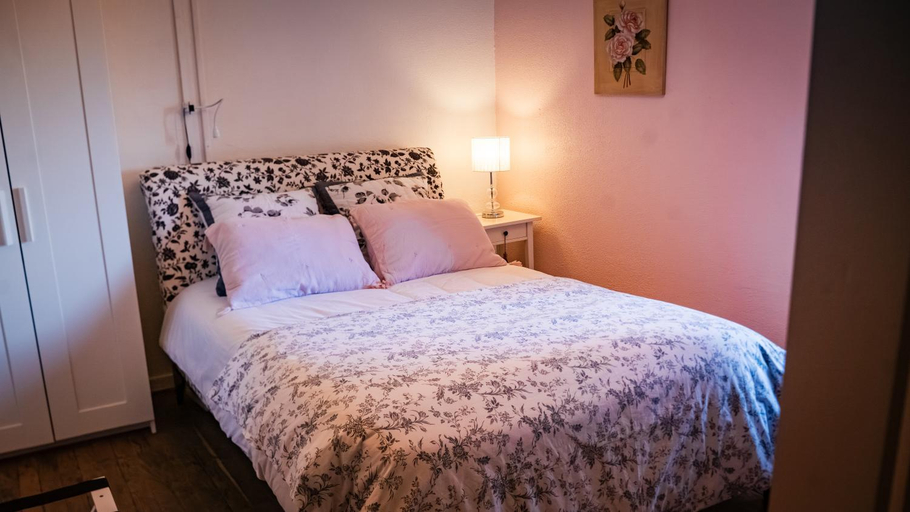 Bedroom 2, Ce Petit Chemin, Rhône