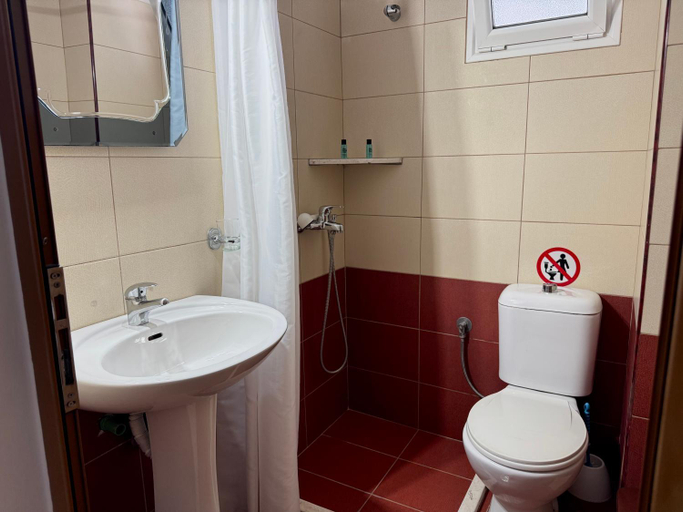 Bathroom, Tomi garden apartment, Sarandës