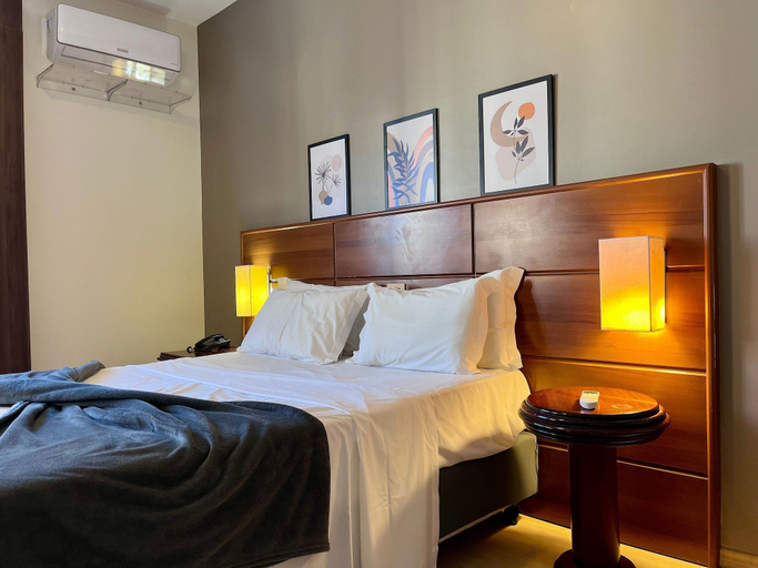 Room 5, Apartment 604, Joinvile