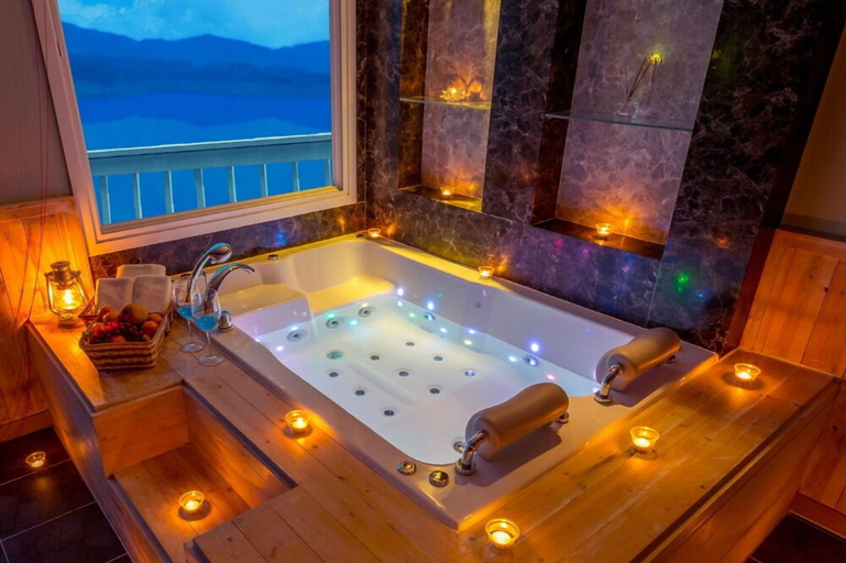 Bathroom 4, Hosu Ilchul Pension, Jecheon