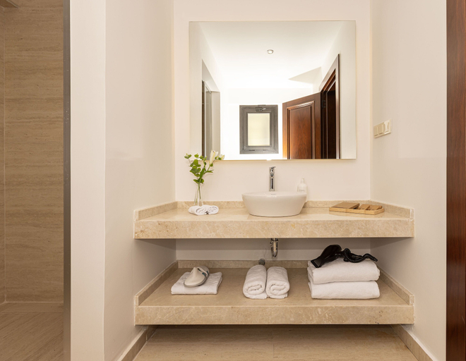 Bathroom 2, Hotel Jirasol, Çeşme