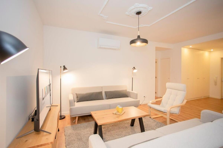 Others 5, Liiiving in Porto - Modern Design Home - Kids Friendly, Porto