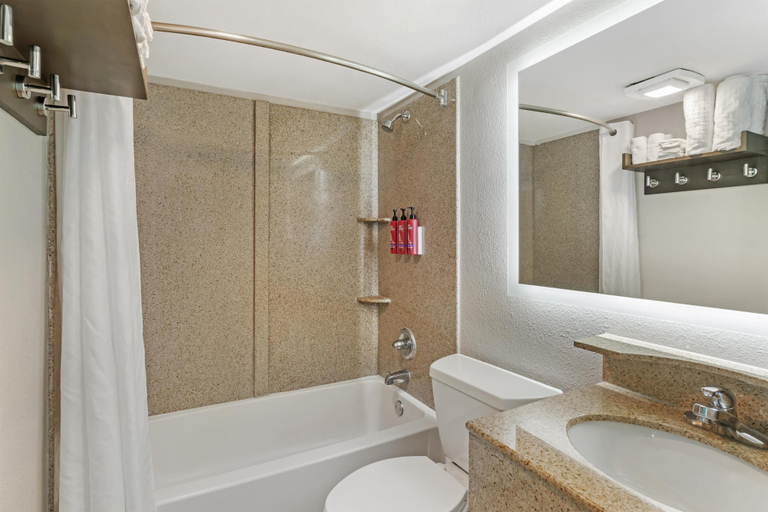 Bathroom 4, SureStay Studio by Best Western Virginia Beach Oceanfront, Virginia Beach