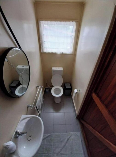 Bathroom 2, Imagination Island Coral Reef Resort, Gizo