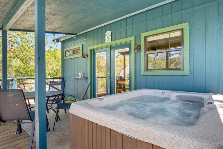 Bathroom 3, Bandera Stronghold - Crazy Horse Cabin, Bandera
