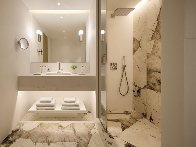Bathroom 5, The Roc Club, A Hotel to Live®, Attica
