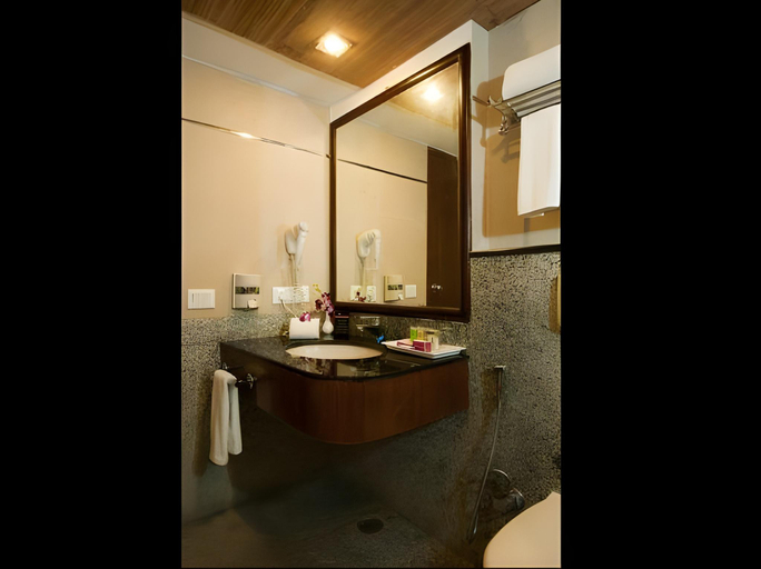 Bathroom 4, Royal Orchid Fort Resort, Dehradun
