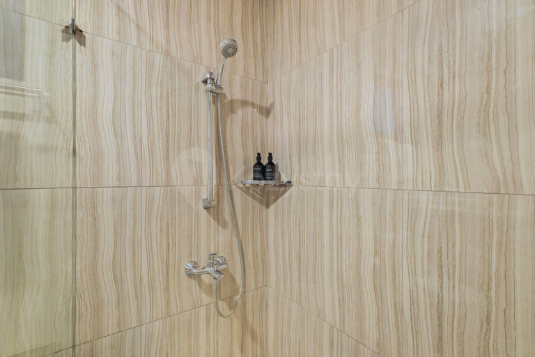 Bathroom 3, Kajo by Kozystay - Bekasi CBD, Bekasi
