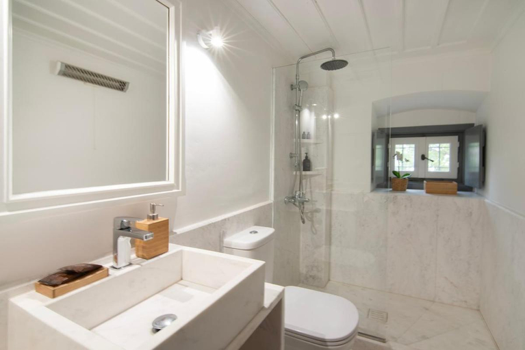 Bathroom 4, Villa 1853, Spetses, Attica