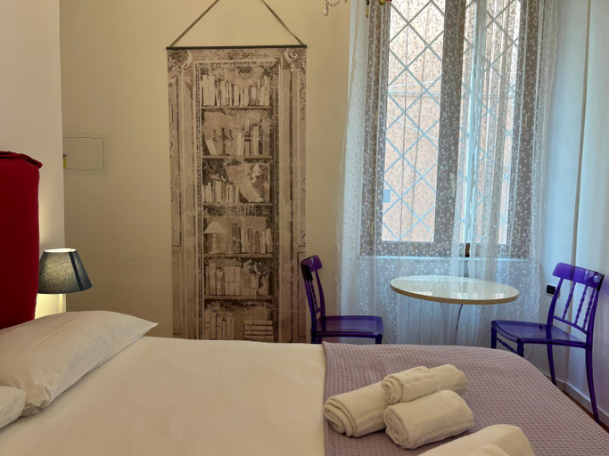 Bedroom 2, Domus Caecilia - via Cola di Rienzo, Rome