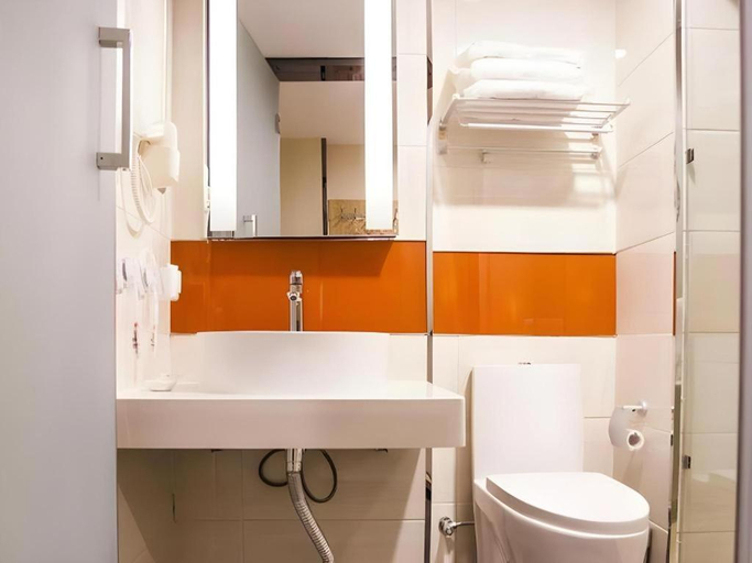 Bathroom 4, 7 Days Premium Tongliao Train Station Branch, Tongliao