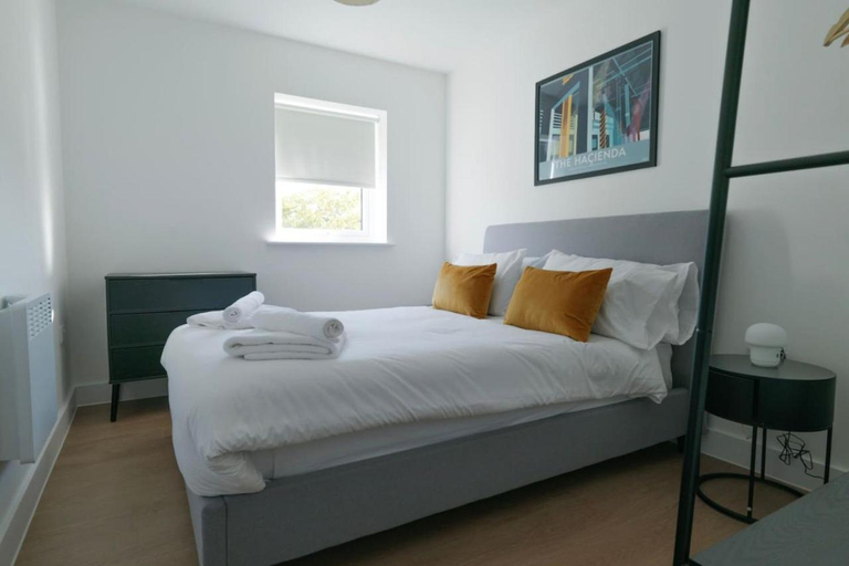 Bedroom 2, NEW Luxury South Manchester Flat, Stockport