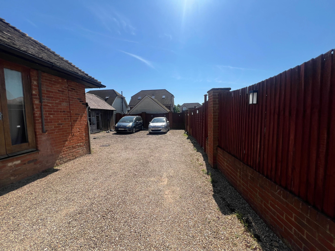 Property grounds, Summerhill Manor Retreat - 7 Bedroom House, Kent