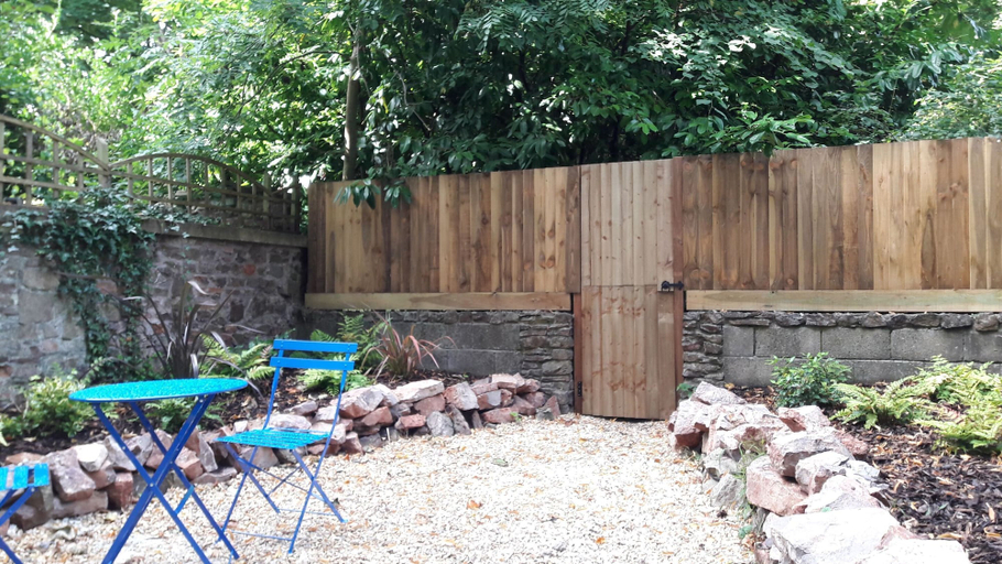 Others 4, Contemporary Garden Flat in Clifton, Bristol