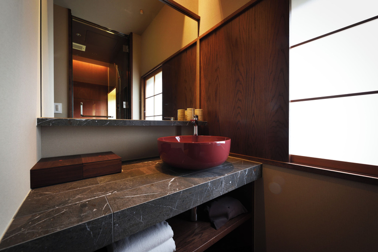 Bathroom 3, Hyakurakusou Annex Higashi Chyaya, Kanazawa