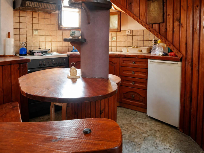 Room 5, Beach Livadostra Stone Tower-peaceful Pool Retreat, Central Greece