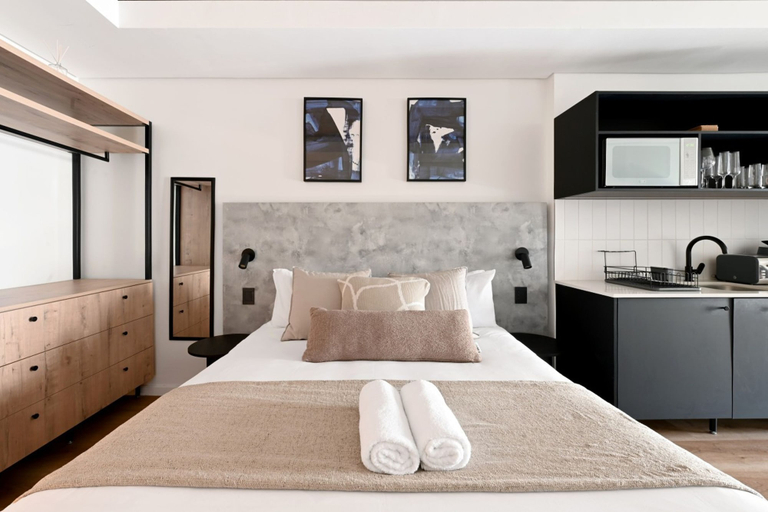 Room 5, Bella at Dolce Vita Stylish Sea Point Studio, City of Cape Town