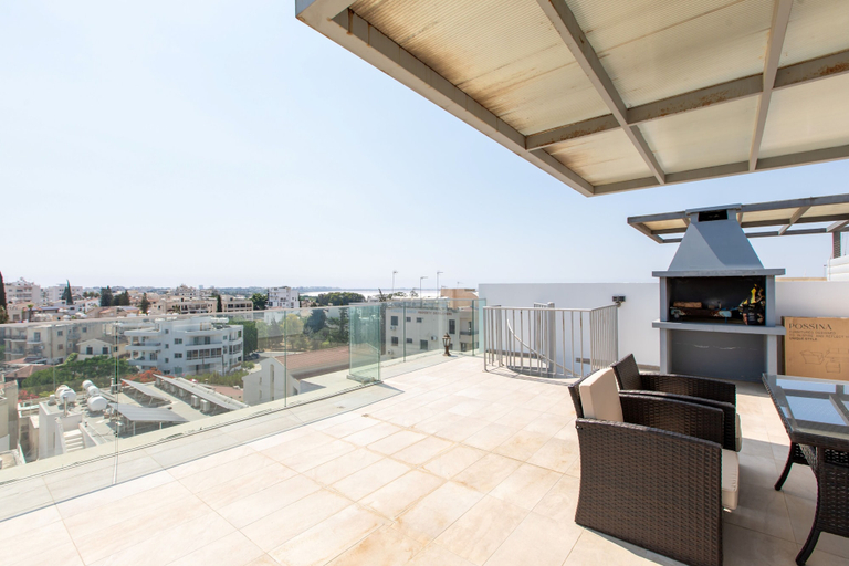 Rooftop terrace 3, Jay's 2-BR Apt & Terrace in Larnaca, Larnaca