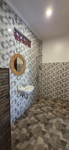 Bathroom 5, Lavista Guesthouse, Gianyar