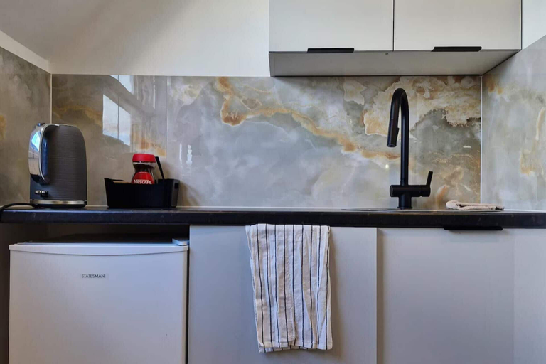 Interior 4, Studio - Near Regents Park - Wifi - Sleeps 2, London
