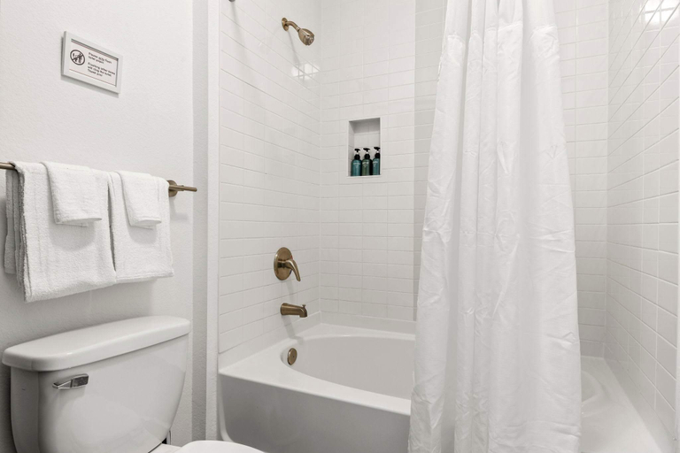 Bathroom 5, Modern 2BR CozySuites on Town Lake waterfront 11, Maricopa