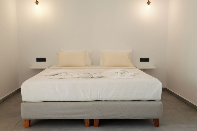 Room 4, Gold Diamond Luxury Suites, South Aegean