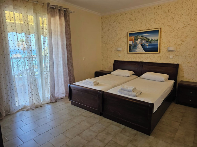 Room 2, Glyfada Seaside Apartment with Stunning Views, Ionian Islands