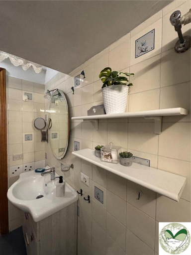 Bathroom 2, The sweet Frascati Home, Rome