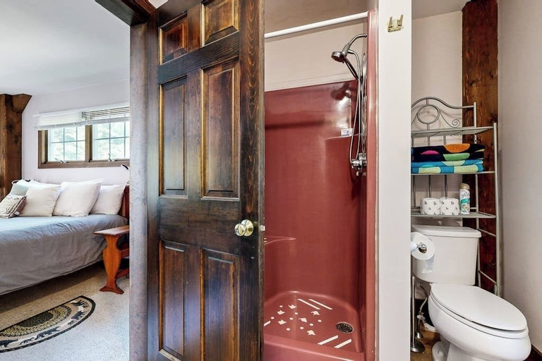 Bathroom 5, Romley House Deck & New Luxe Kitchen Near Boothbay Harbor, Lincoln