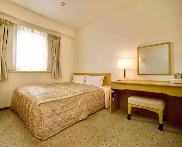 Bedroom, Okayama Ekimae Universal Hotel, Okayama