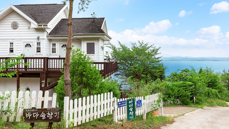 Exterior & Views 2, Badasol Fragrance Pension, Taean