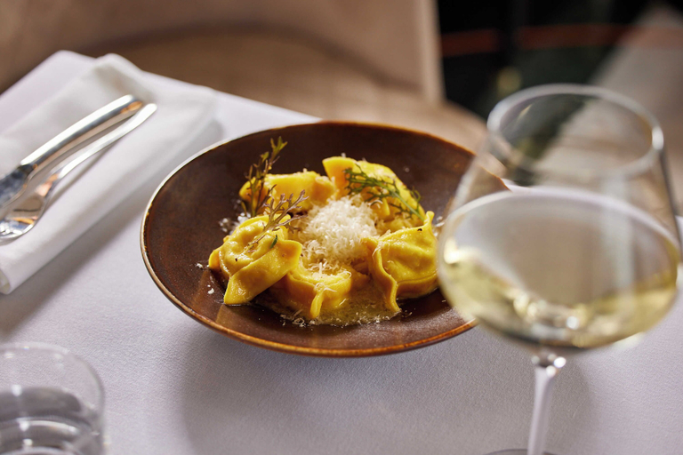 Restaurant 5, Jacob Neve Ativ