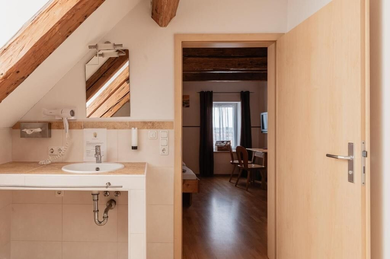 Bathroom 5, Zum Spitzbuam, Freising