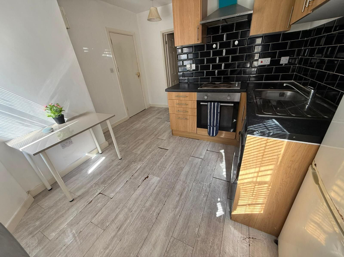 Private kitchen 4, Coventry Road Apartments Flat 1, Southampton