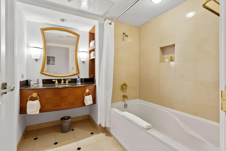Bathroom 5, TWO Separate Spacious CozySuites on the Boardwalk, Atlantic