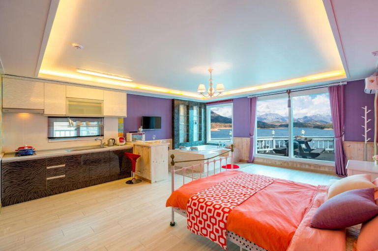 Bedroom 3, Hosu Ilchul Pension, Jecheon
