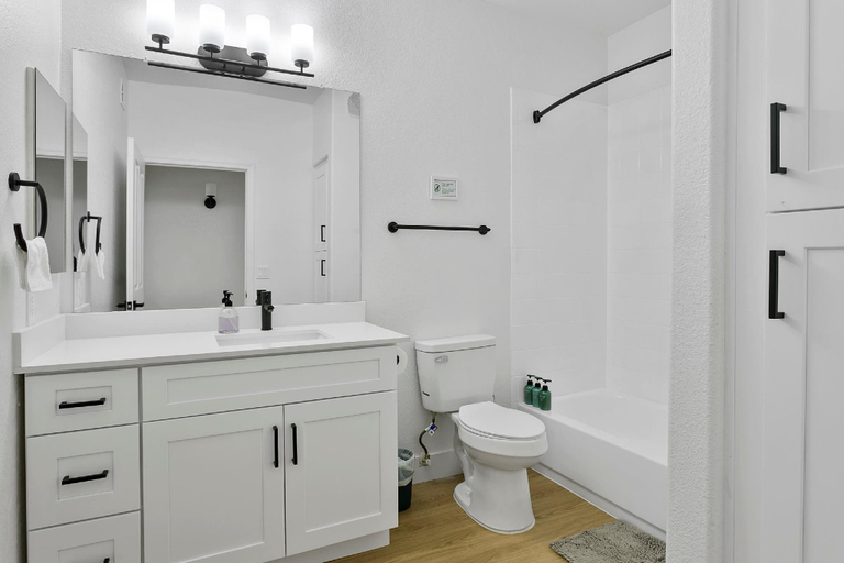 Bathroom 5, CozySuites Glendale by the stadium with pool 10, Maricopa
