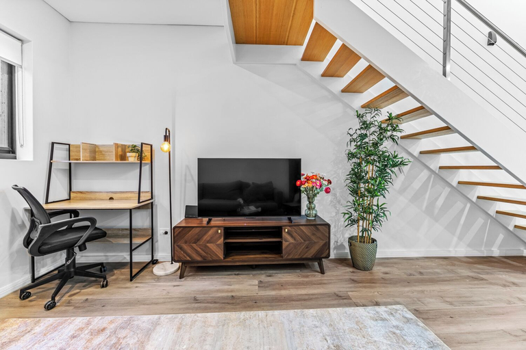 Interior, Hoffy's Place - one bedroom with AC, Sydney