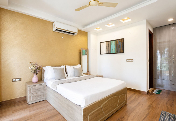 Room 2, Blossom by Redolive 3bhk Golf Course Ext, Gurgaon
