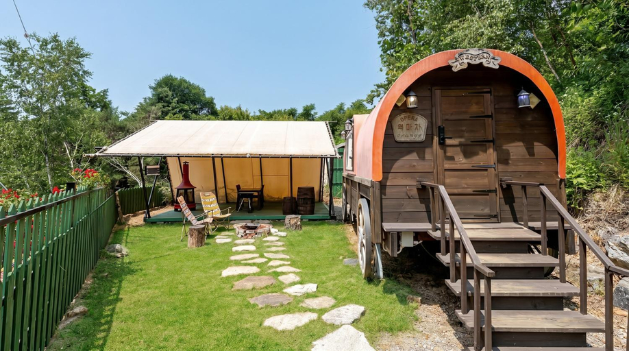 Exterior view 4, Hongcheon Opera Bien Glamping, Hongcheon