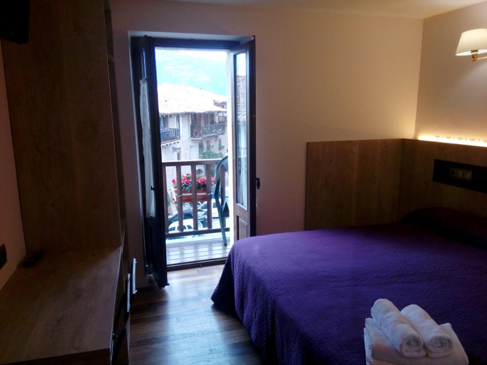 Bedroom 4, CAN MENCIO - Placa Major, Girona