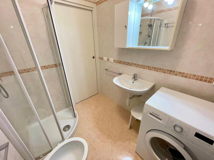 Bathroom 3, Beautiful apartment With Pool for 5 people by Beahost Rentals, Venezia