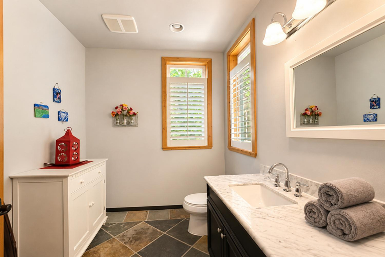 Bathroom 3, Lazy Bear Lodge by NW Comfy Cabins, Chelan
