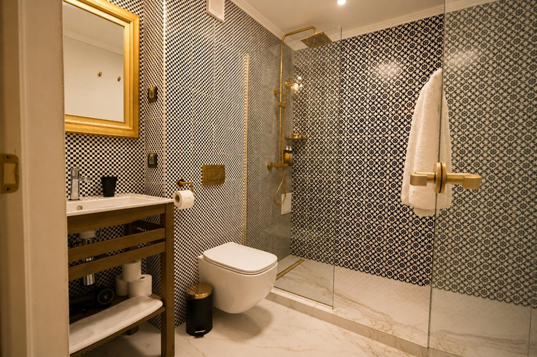 Bathroom 3, The Square Hotel, Cluj-napoca