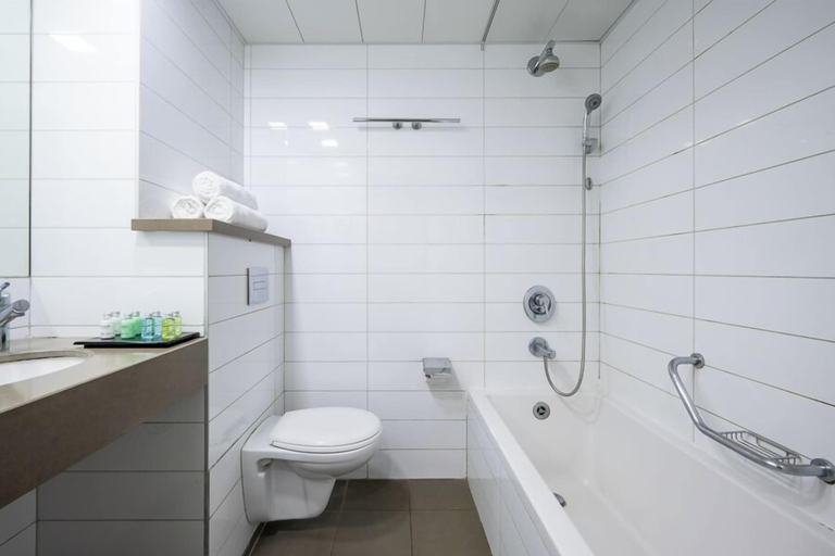 Bathroom, Leonardo Hotel Tiberias