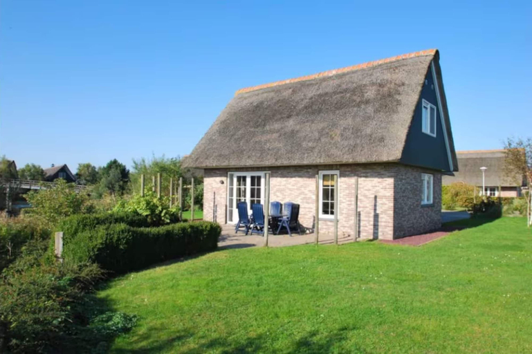 Primary image, Luxury Beach Villa in Makkum With Sauna, Wûnseradiel