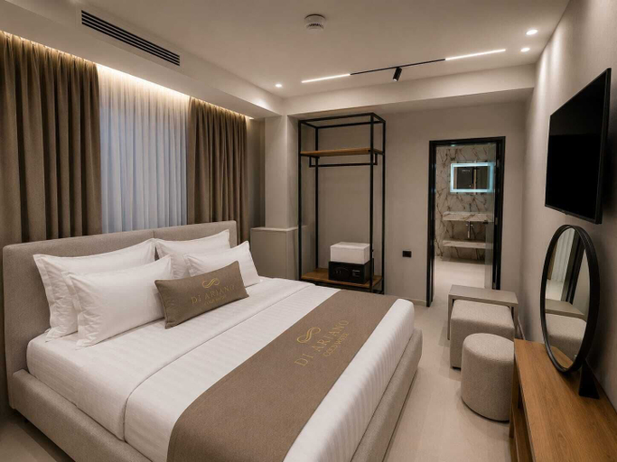 Room 5, Di Ariano, Vlorës